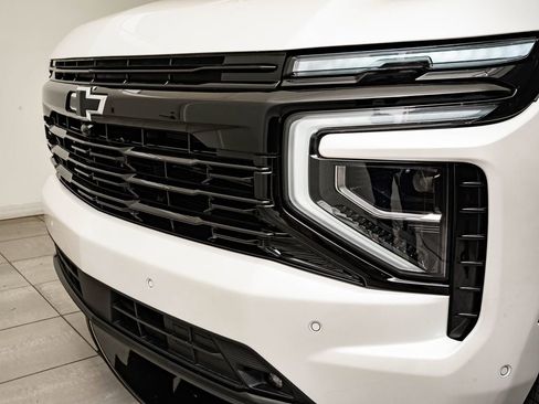 Used 2025 Chevrolet Tahoe RST w/ Comfort Package AWD/4WD image 3