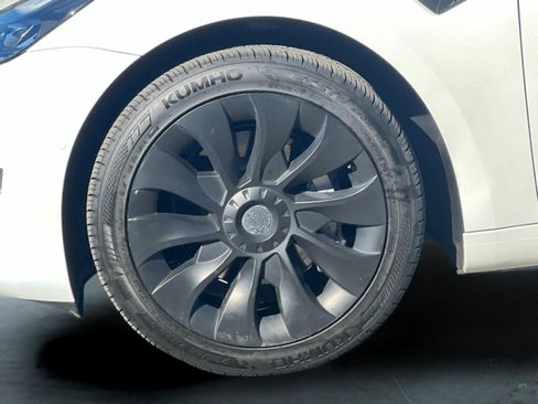 Used 2022 Tesla Model 3 Standard Range image 23