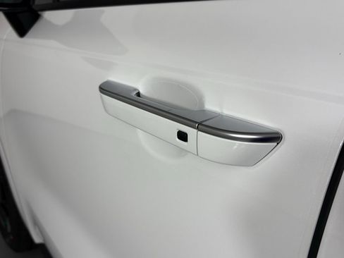 New 2026 Kia Carnival EX FWD image 12