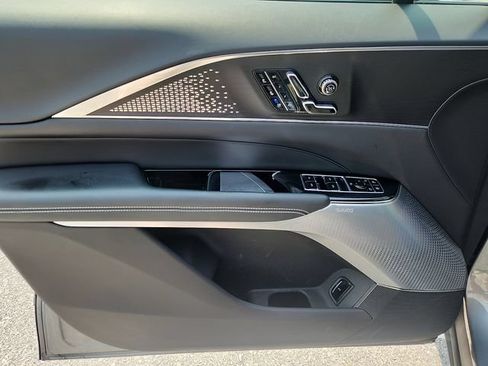 Certified 2023 Cadillac Lyriq AWD image 12