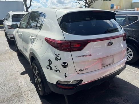 Used 2020 Kia Sportage LX FWD image 2