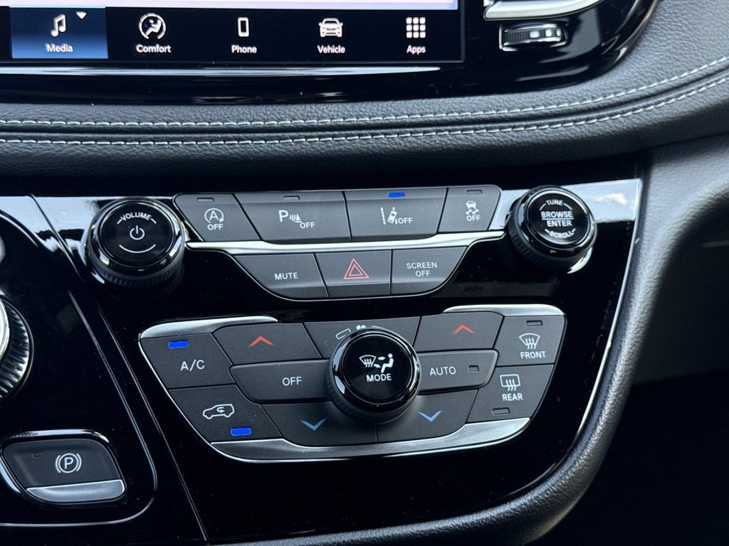 New 2027 Chrysler Pacifica Select FWD image 31