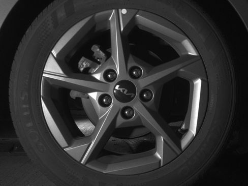 Used 2025 Kia K4 FWD image 15