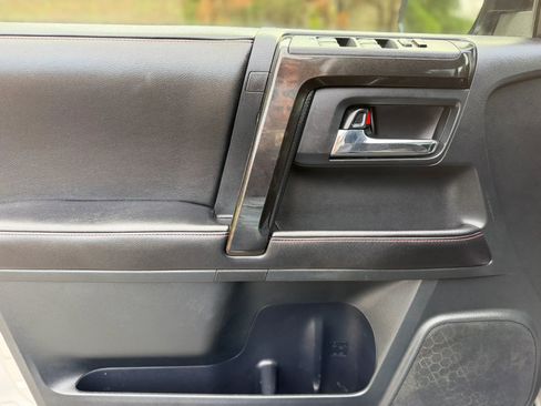 Used 2015 Toyota 4Runner Trail AWD/4WD image 15