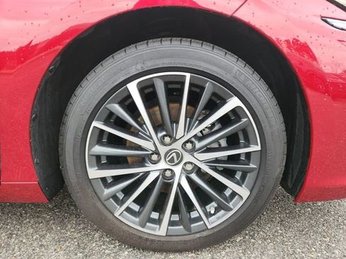 Certified 2025 Lexus ES 300h w/ Premium Package image 19