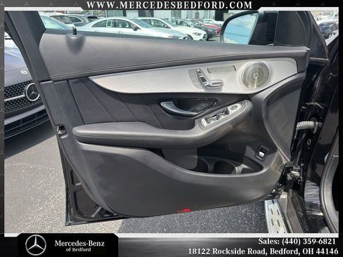 Used 2023 Mercedes-Benz GLC 300 4MATIC Coupe image 9