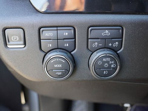 Used 2022 Chevrolet Silverado 1500 RST w/ Convenience Package II AWD/4WD image 21