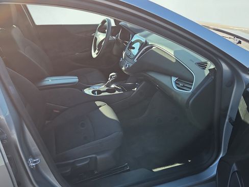 Used 2023 Chevrolet Malibu LT FWD image 32