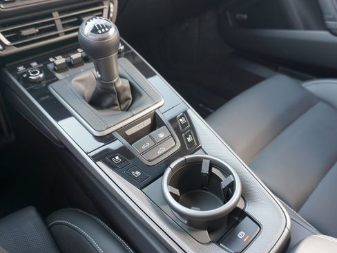 Used 2022 Porsche 911 Carrera S RWD image 6