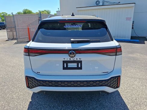 New 2026 Volkswagen Tiguan SE R-Line AWD/4WD image 6