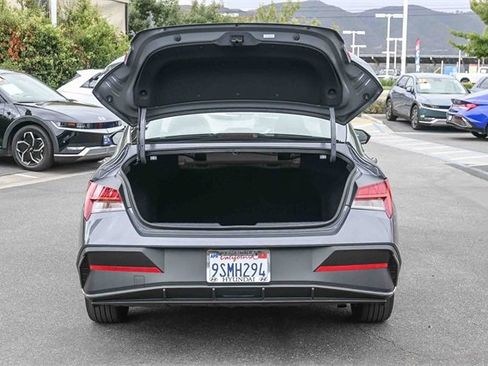 Certified 2025 Hyundai Elantra Blue image 28