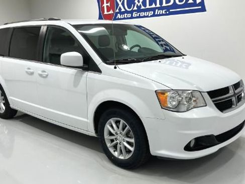 Used 2019 Dodge Grand Caravan SXT image 5