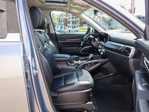 Used 2025 Kia Telluride S AWD/4WD image 36