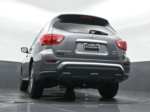 Used 2020 Nissan Pathfinder SV image 20