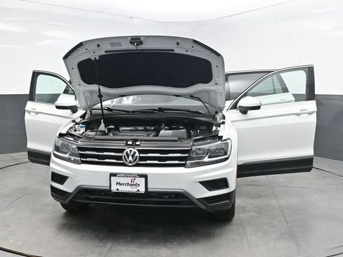 Used 2021 Volkswagen Tiguan SE w/ Panoramic Sunroof Package AWD/4WD image 45