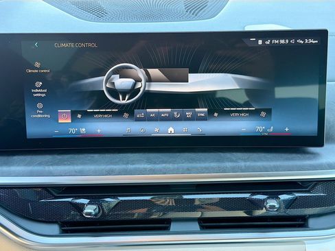 New 2026 BMW X5 xDrive50e w/ M Sport Package image 35