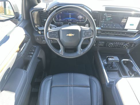 Certified 2025 Chevrolet Silverado 1500 High Country w/ Technology Package image 17