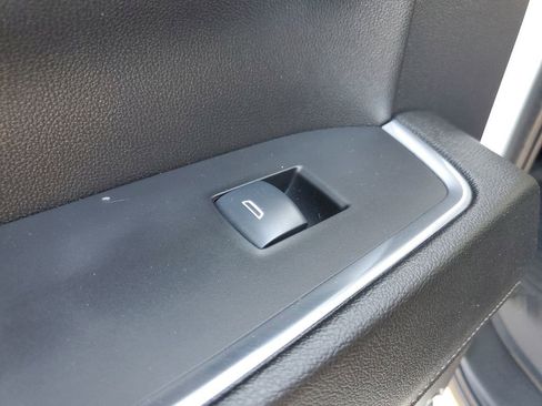 Used 2025 Chevrolet Silverado 1500 LT Trail Boss w/ Protection Package AWD/4WD image 18