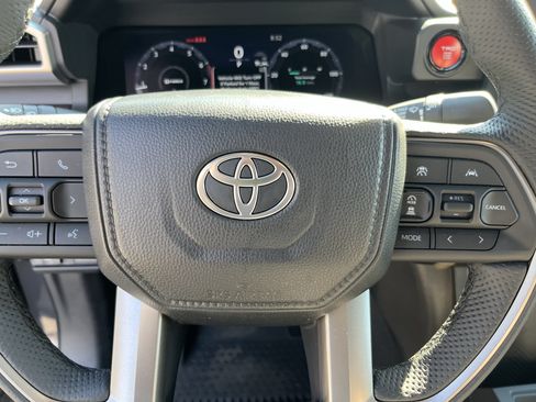 Certified 2026 Toyota Tacoma TRD Off-Road AWD/4WD image 19