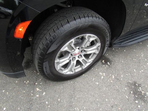 Used 2022 GMC Yukon XL SLE AWD/4WD image 31