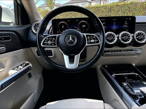 Used 2022 Mercedes-Benz GLB 250 image 5