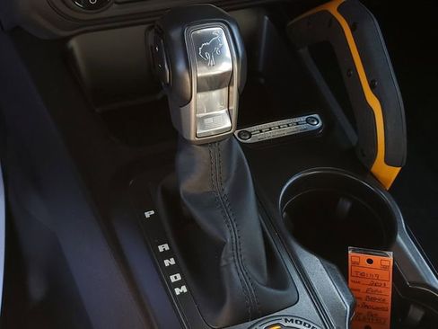 Used 2023 Ford Bronco Badlands image 32