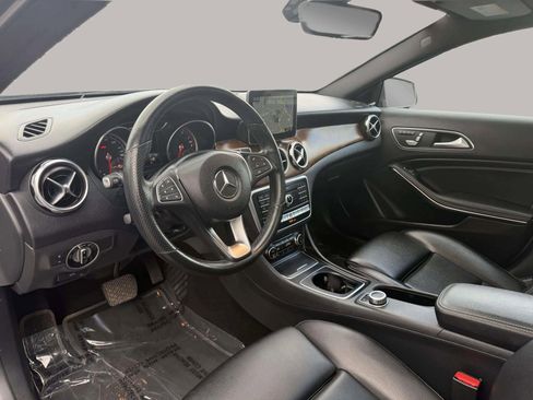 Used 2019 Mercedes-Benz GLA 250 4MATIC image 13