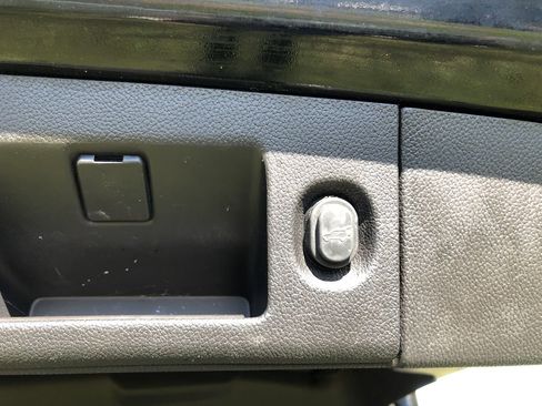 Used 2019 GMC Yukon XL SLT image 10