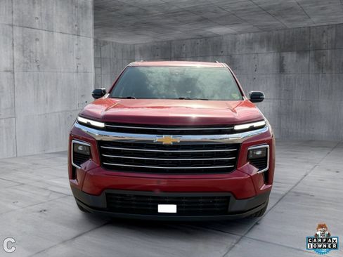 Used 2026 Chevrolet Traverse LT FWD image 5