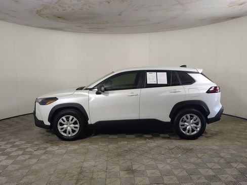 Used 2026 Toyota Corolla Cross L image 8