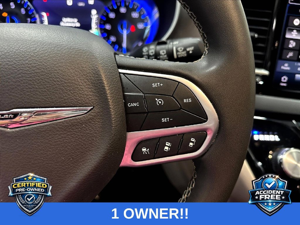 Used 2024 Chrysler Pacifica Touring-L FWD image 14