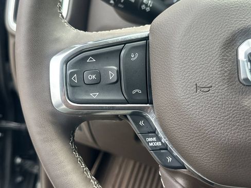 Used 2025 RAM 1500 Laramie AWD/4WD image 26