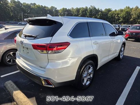 Used 2017 Toyota Highlander Limited FWD image 4