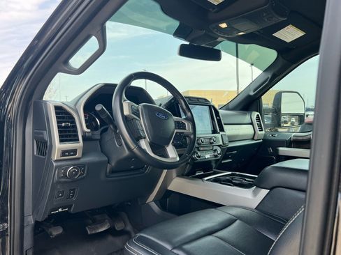 Used 2022 Ford F250 Lariat w/ Lariat Ultimate Package image 21
