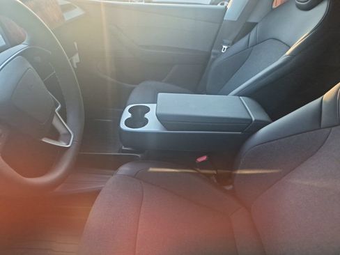 Used 2026 Tesla Model Y AWD image 19