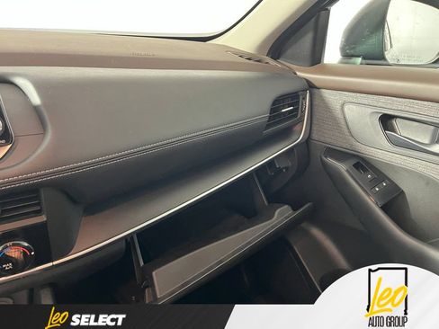 Used 2023 Nissan Rogue S AWD/4WD image 23