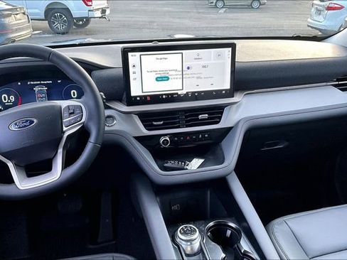 New 2026 Ford Explorer Active w/ Active Comfort Package image 7