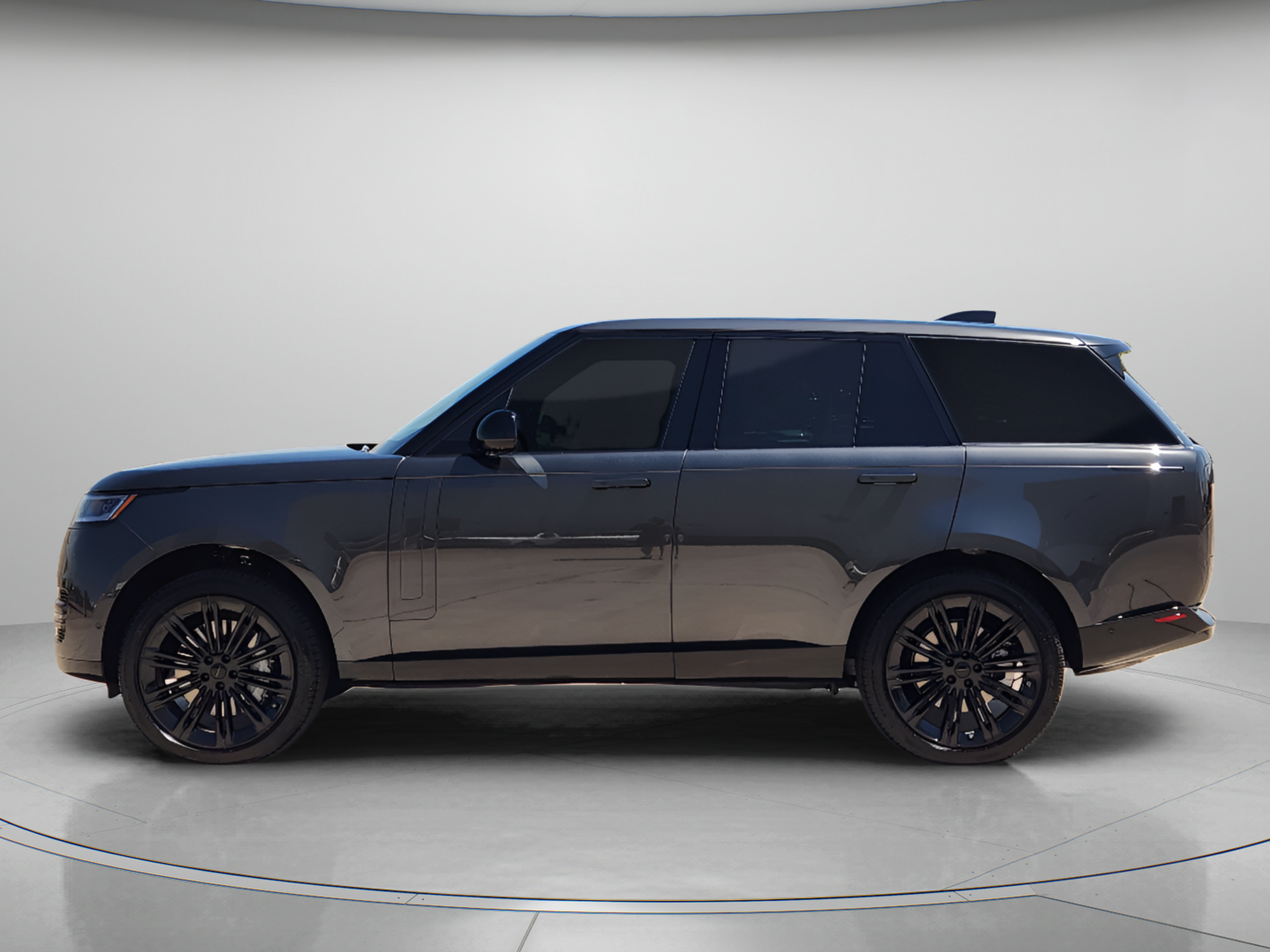 New 2026 Land Rover Range Rover SE AWD/4WD image 2