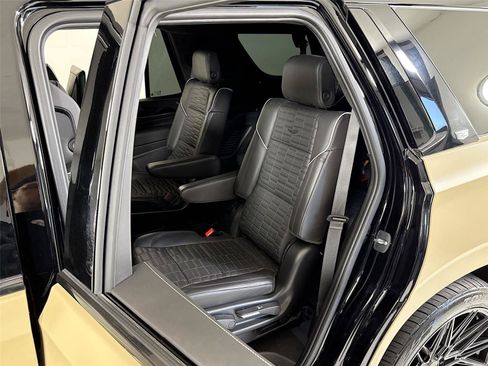 Used 2023 Cadillac Escalade V w/ LPO, ONYX Package AWD/4WD image 25