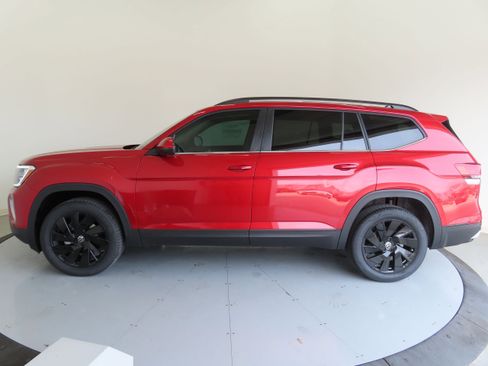 New 2025 Volkswagen Atlas SE image 8