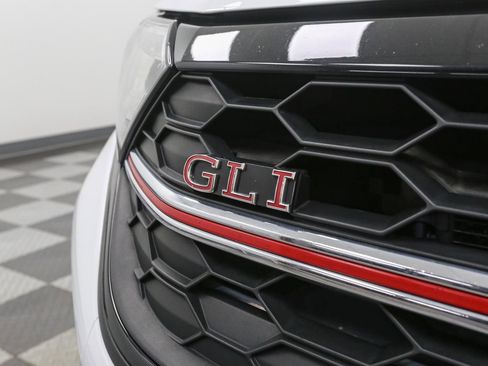 Certified 2022 Volkswagen Jetta GLI Autobahn FWD image 6