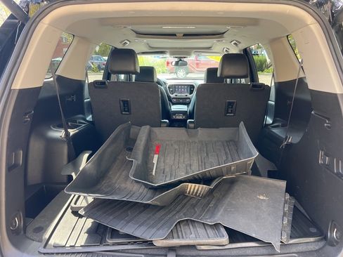 Used 2023 GMC Acadia AT4 w/ Technology Package image 29