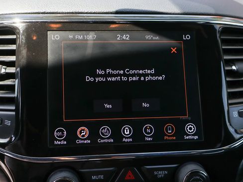 Used 2021 Jeep Grand Cherokee Laredo X RWD image 33