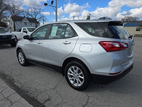 Used 2020 Chevrolet Equinox LS image 3