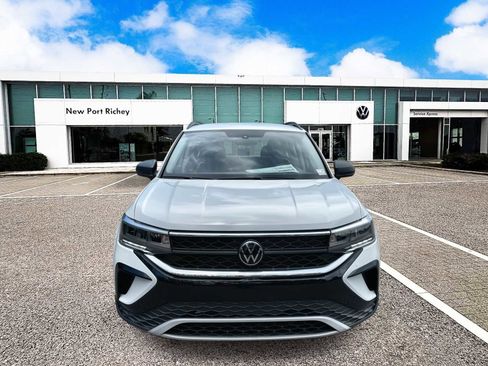 Certified 2023 Volkswagen Taos S FWD image 9