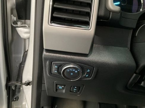 Used 2019 Ford F150 Lariat image 8