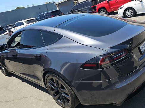 Used 2022 Tesla Model S Plaid AWD/4WD image 5
