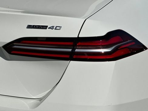 New 2026 BMW i5 eDrive40 w/ M Sport Package image 33