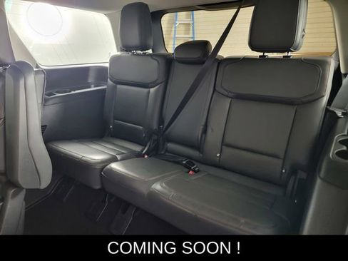 Used 2025 Ford Expedition Active image 15