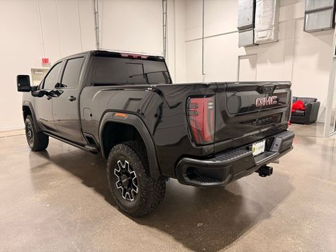 Used 2025 GMC Sierra 2500 AT4X image 7